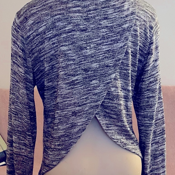 Unique Dex top - Picture 2 of 7